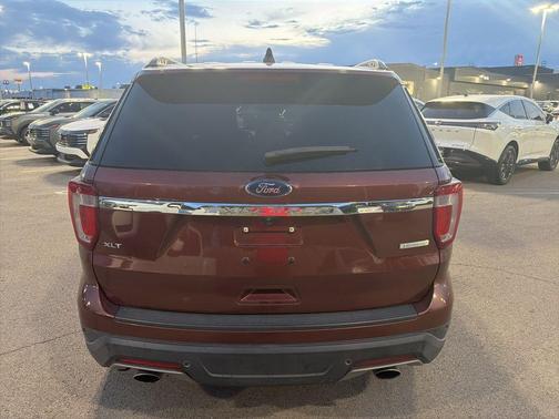 Cinnamon Glaze Metallic 2018 Ford Explorer XLT