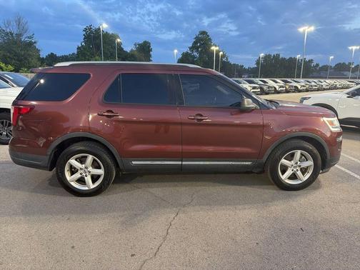 Cinnamon Glaze Metallic 2018 Ford Explorer XLT