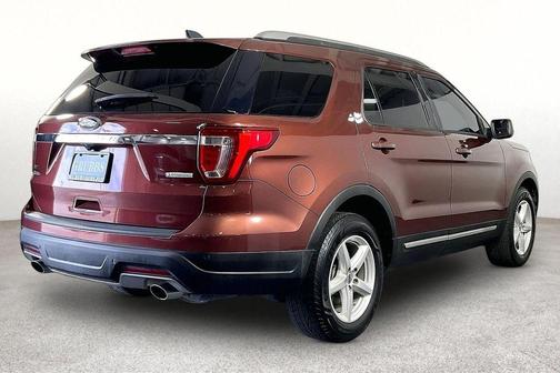 Cinnamon Glaze Metallic 2018 Ford Explorer XLT