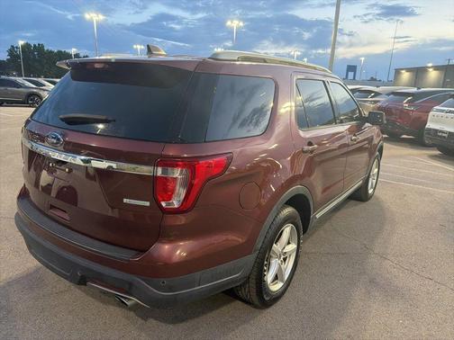 Cinnamon Glaze Metallic 2018 Ford Explorer XLT