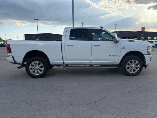 Bright White Clearcoat 2023 RAM 2500 Laramie