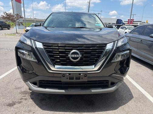 Black 2022 Nissan Rogue SV