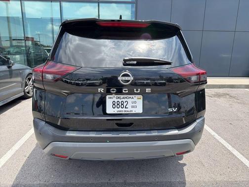 Black 2022 Nissan Rogue SV