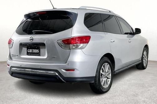 2015 Nissan Pathfinder SV