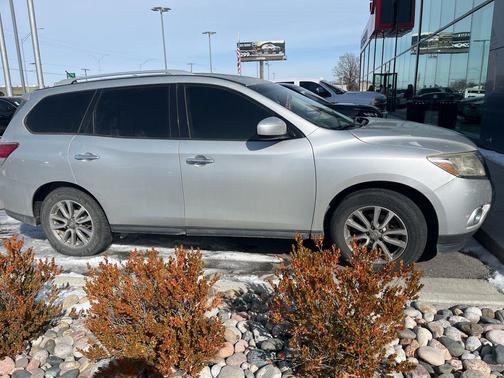 2015 Nissan Pathfinder SV
