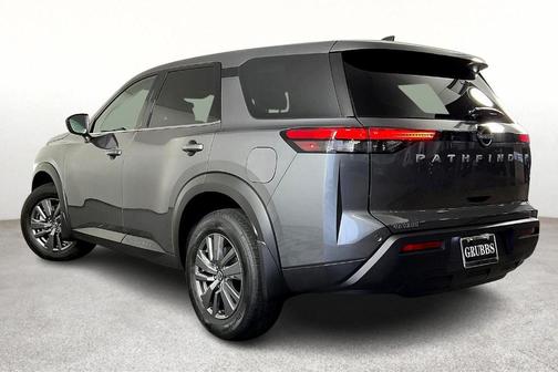 2025 Nissan Pathfinder S