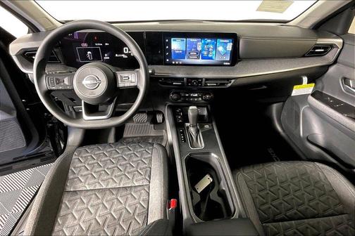 Super Black 2027 Nissan Kicks SV