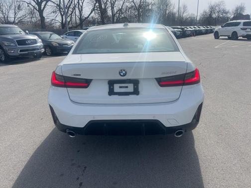 2025 BMW 330 i xDrive