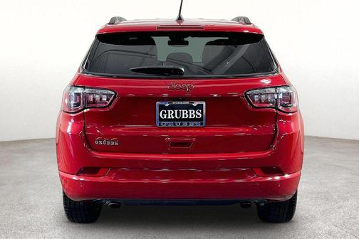 Redline Pearlcoat 2023 Jeep Compass (RED) Edition