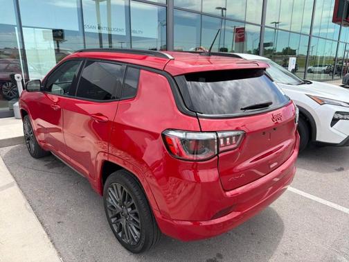 Redline Pearlcoat 2023 Jeep Compass (RED) Edition