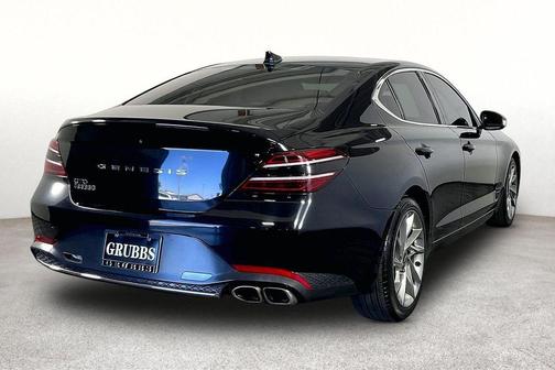 Vik Black 2022 Genesis G70 2.0T