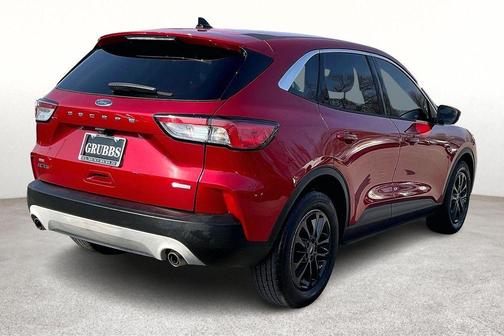 Red 2020 Ford Escape SE