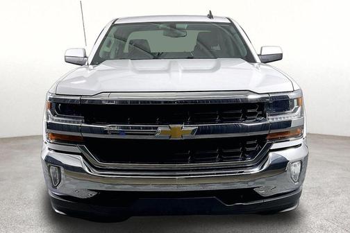 Summit White 2018 Chevrolet Silverado 1500 LT