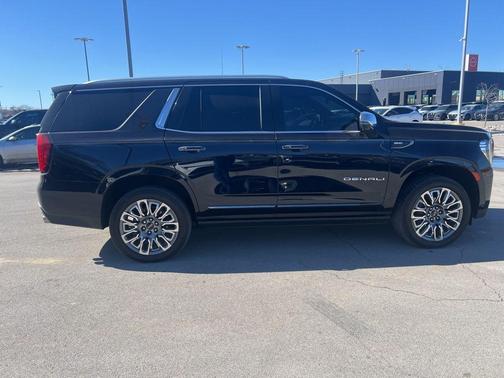 2023 GMC Yukon Denali Ultimate