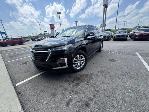 Mosaic Black Metallic 2023 Chevrolet Traverse LS