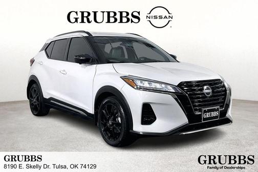Aspen White 2023 Nissan Kicks SR