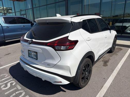 Aspen White 2023 Nissan Kicks SR