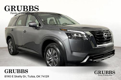 2024 Nissan Pathfinder SV