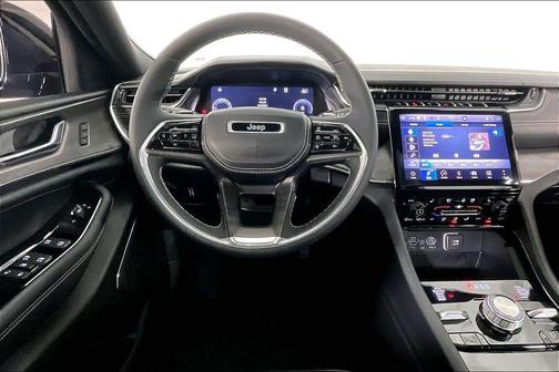 Rocky Mountain Pearlcoat 2024 Jeep Grand Cherokee Overland