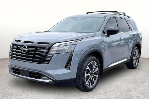 Boulder Gray Metallic 2026 Nissan Pathfinder Platinum