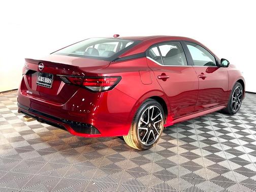 2025 Nissan Sentra SR