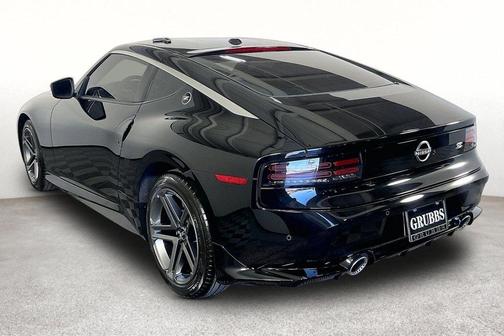 Black Diamond Pearl 2027 Nissan Z Sport