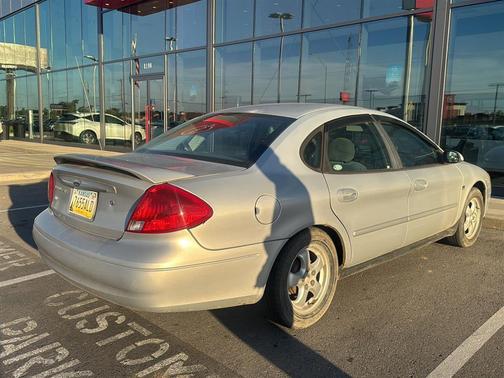 2003 Ford Taurus SES