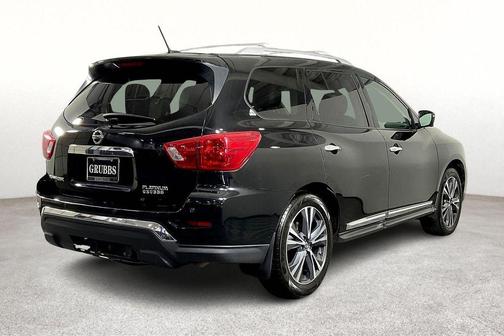 2018 Nissan Pathfinder Platinum