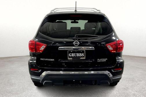 2018 Nissan Pathfinder Platinum