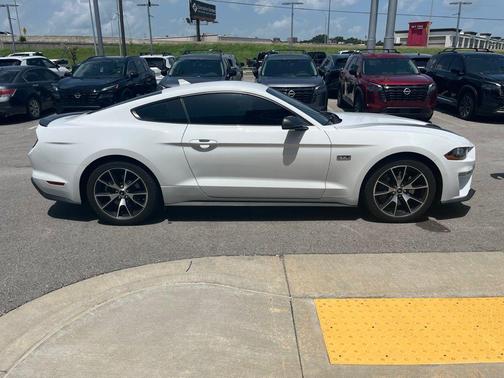Oxford White 2020 Ford Mustang EcoBoost Premium