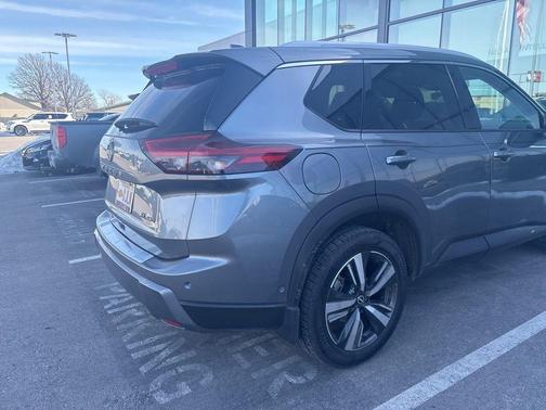 2024 Nissan Rogue SL