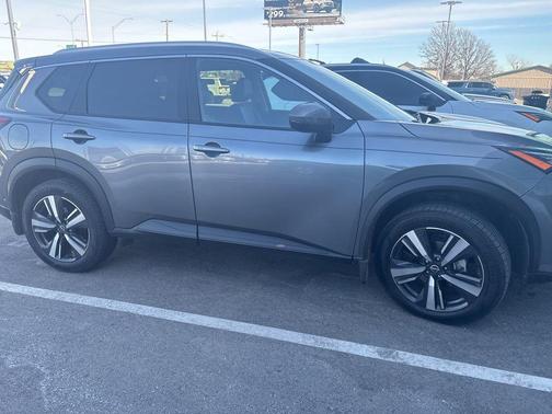 2024 Nissan Rogue SL