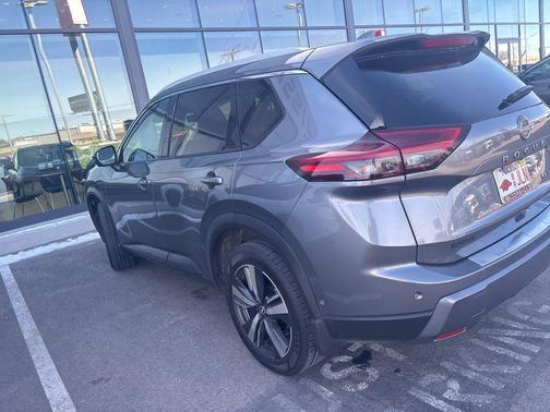 2024 Nissan Rogue SL