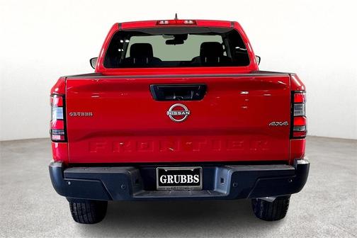2025 Nissan Frontier S
