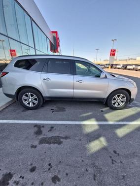 Silver Ice Metallic 2015 Chevrolet Traverse 2LT