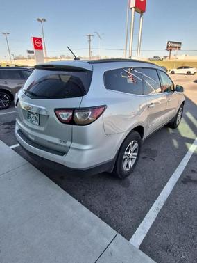 Silver Ice Metallic 2015 Chevrolet Traverse 2LT