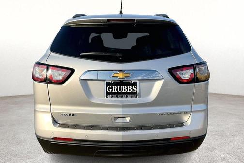 Silver Ice Metallic 2015 Chevrolet Traverse 2LT