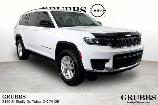 Bright White Clearcoat 2022 Jeep Grand Cherokee L Laredo