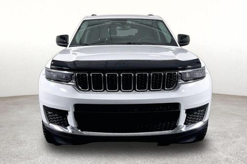 Bright White Clearcoat 2022 Jeep Grand Cherokee L Laredo
