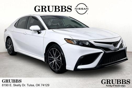 Ice 2024 Toyota Camry SE
