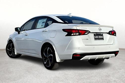 2025 Nissan Versa 1.6 SR