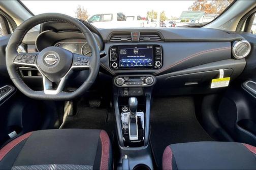 2025 Nissan Versa 1.6 SR