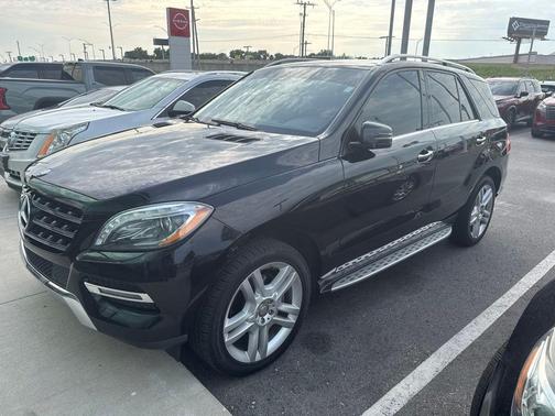 Black 2015 Mercedes-Benz M-Class ML 350 4MATIC
