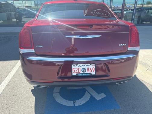 Velvet Red Pearlcoat 2018 Chrysler 300 Limited