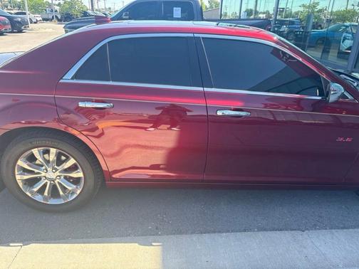 Velvet Red Pearlcoat 2018 Chrysler 300 Limited