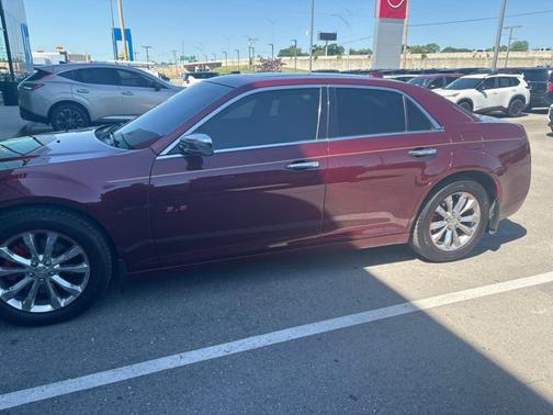 Velvet Red Pearlcoat 2018 Chrysler 300 Limited