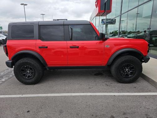 Race Red 2024 Ford Bronco Wildtrak