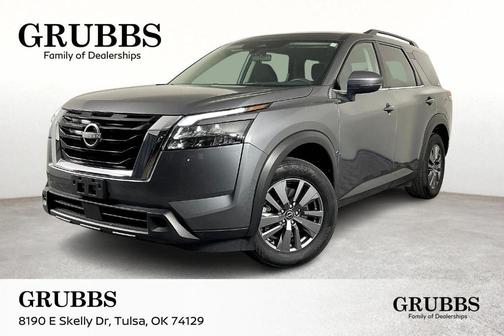 2024 Nissan Pathfinder SV