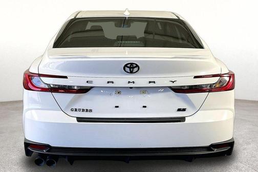 Ice 2025 Toyota Camry SE