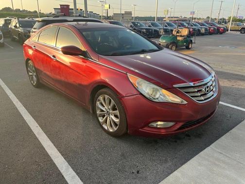 Sparkling Ruby Mica 2013 Hyundai SONATA SE